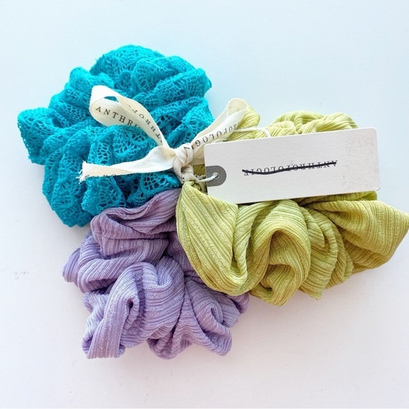 ANTHROPOLOGIE Large Textured Scrunchie Set of 3 NWT - Picture 2 of 7